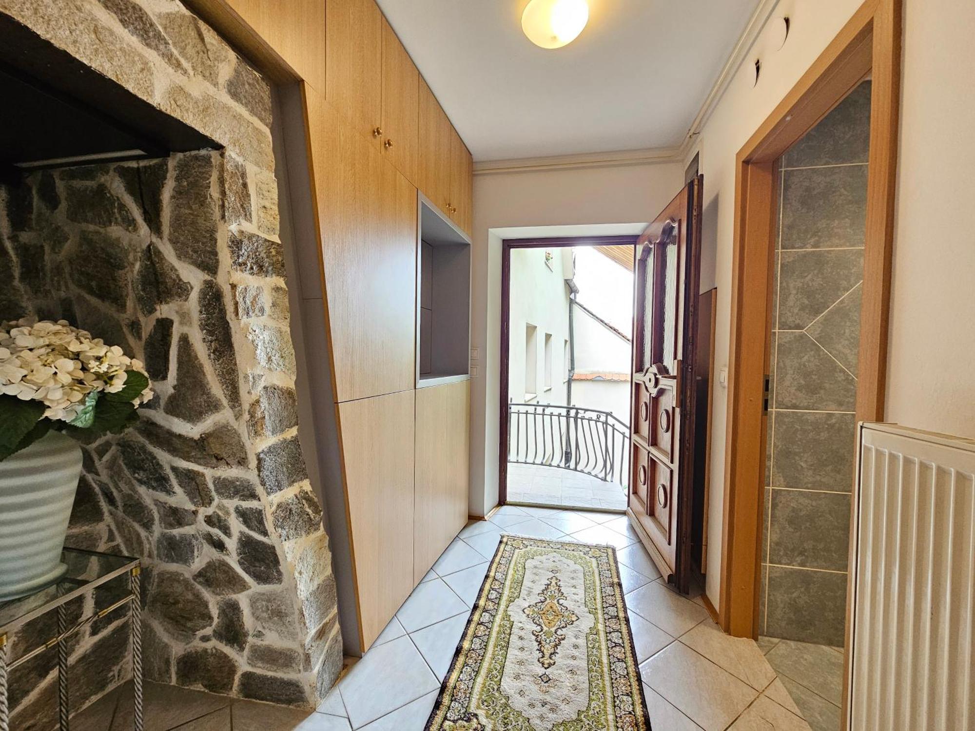 Apartment Nina With Private Terrace Tour As לובליאנה מראה חיצוני תמונה